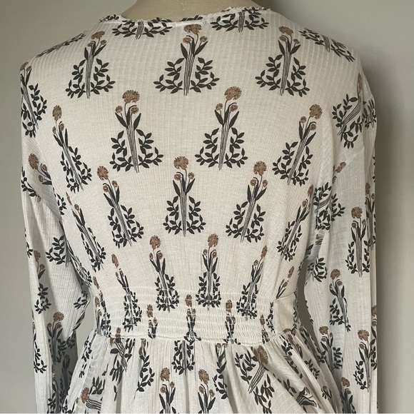 Free People deep v neck long sleeve asymmetrical top size S - Picture 5 of 7